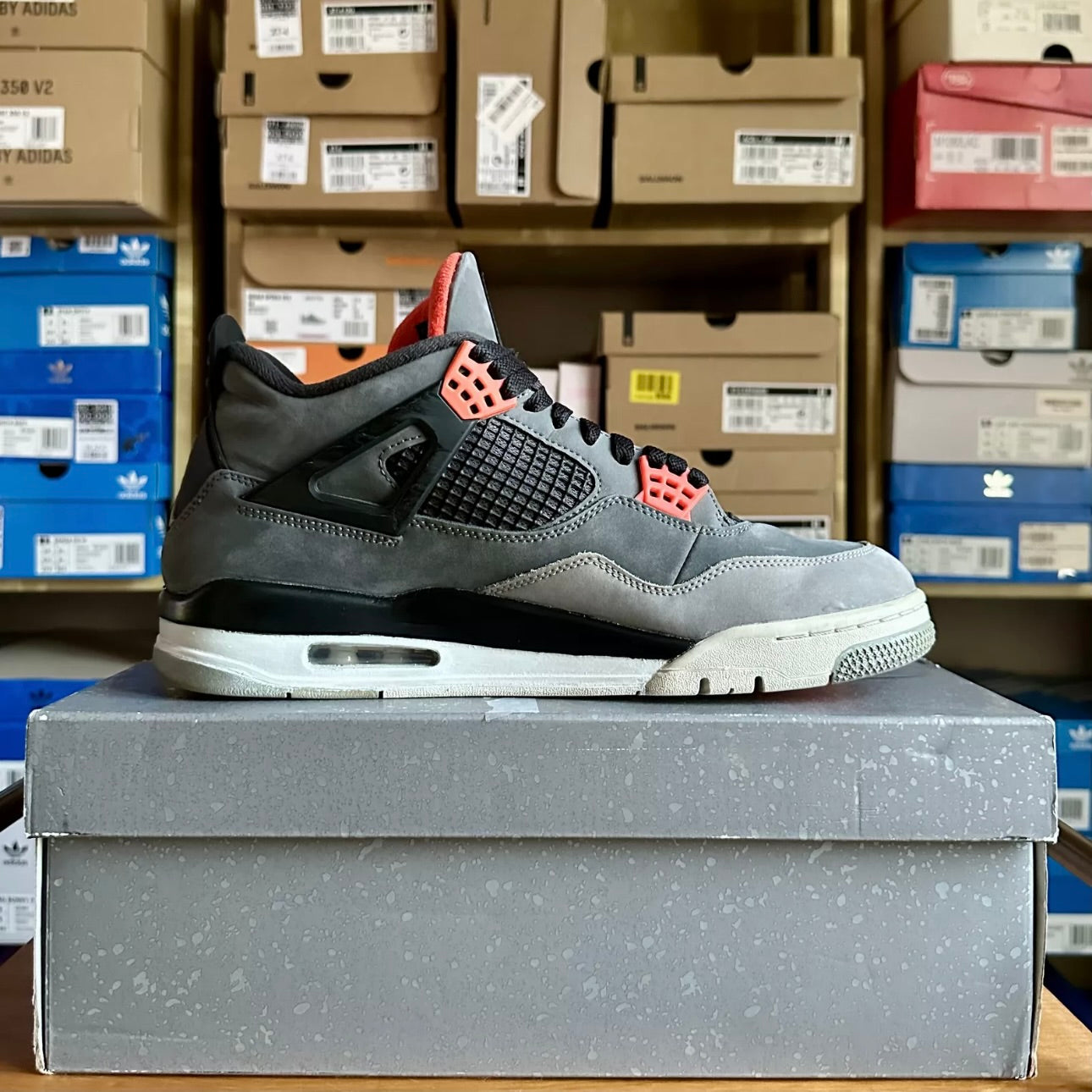 Preloved Air Jordan 4 Retro - Infrared 2022 (UK 10)