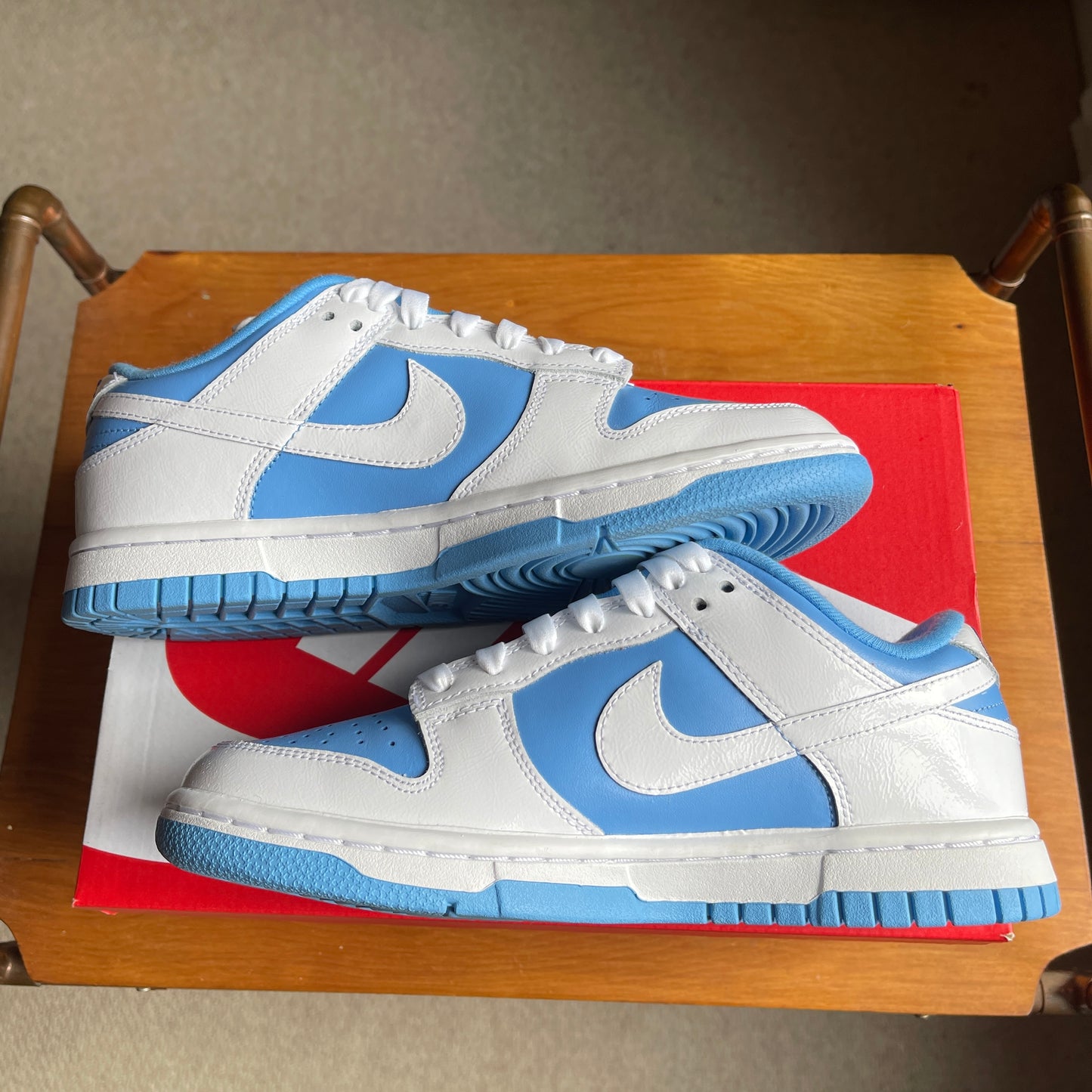 Preloved Nike Dunk Low (W) ESS - Reverse UNC (UK 3.5)