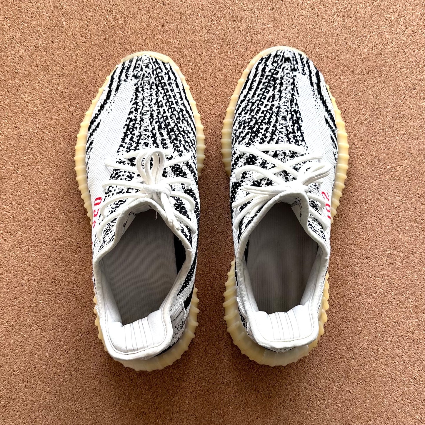Preloved Yeezy Boost 350V2 - Zebra (UK 8)