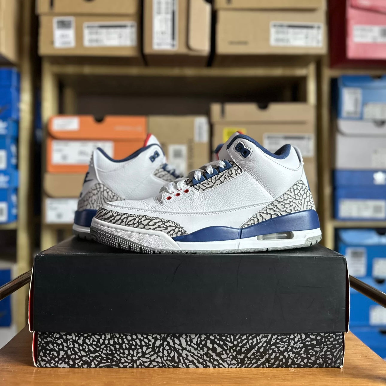 Preloved Air Jordan 3 - True Blue 2016 (UK 8)