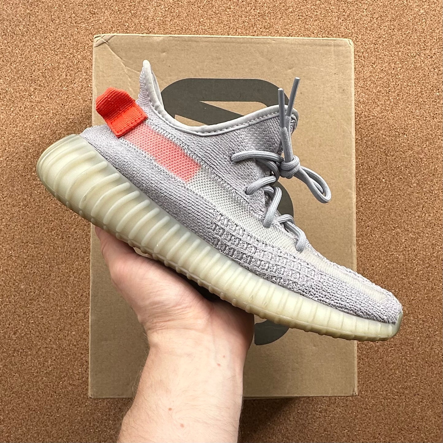 Preloved Yeezy Boost 350 V2 - Tail Light (UK 6.5)