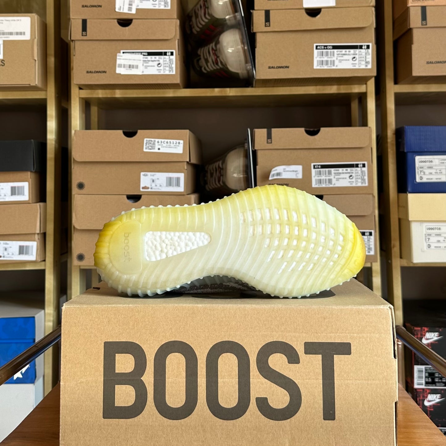 Preloved Yeezy 350V2 - Blue Tint (UK 8)