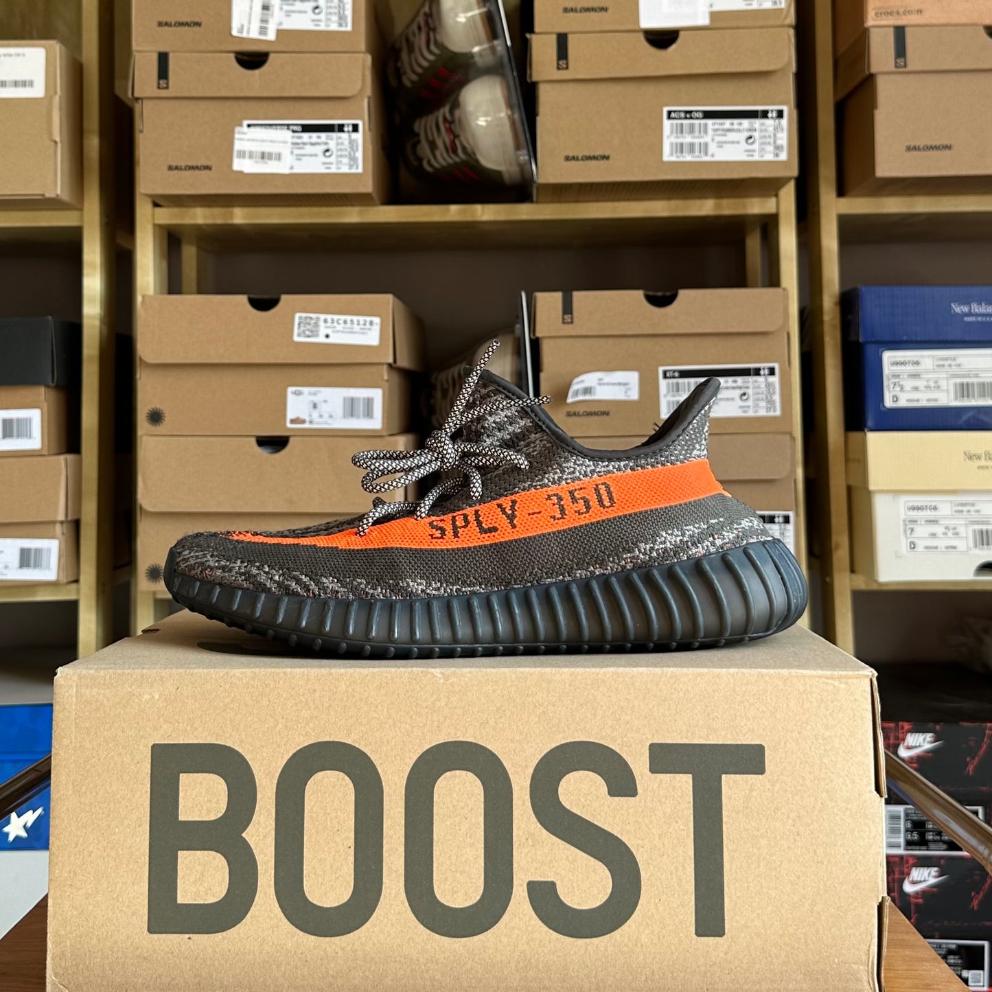 Preloved Yeezy 350V2 - Carbon Beluga (UK 10.5)