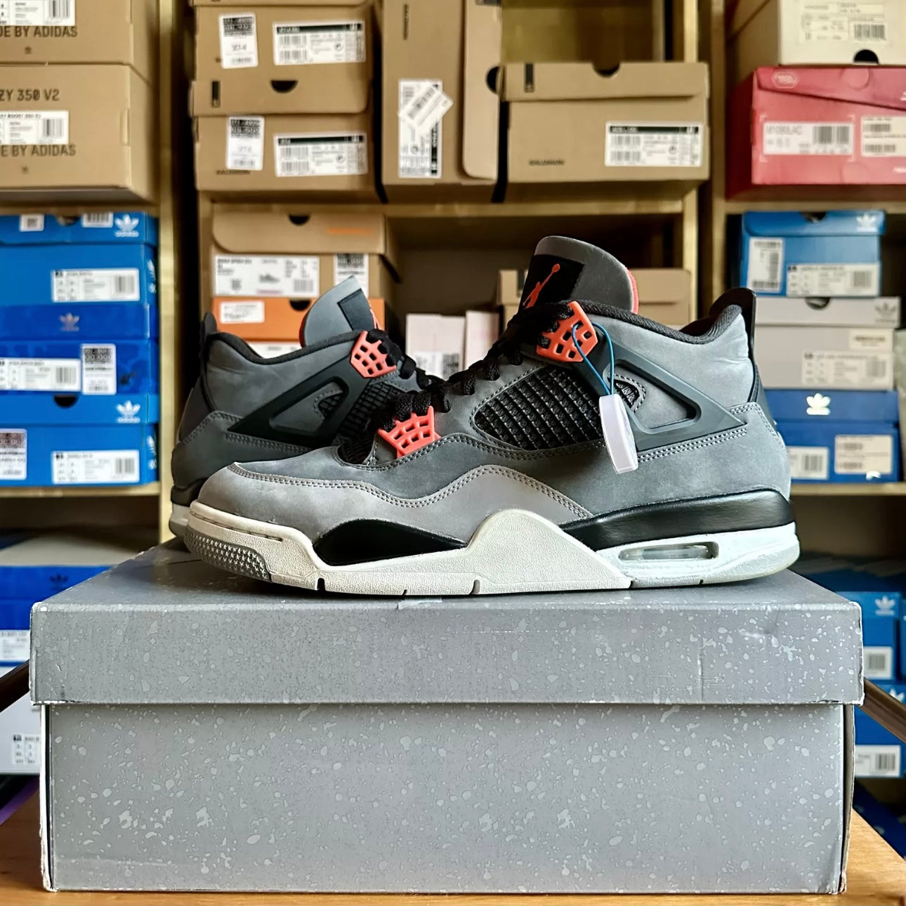 Preloved Air Jordan 4 Retro - Infrared 2022 (UK 10)