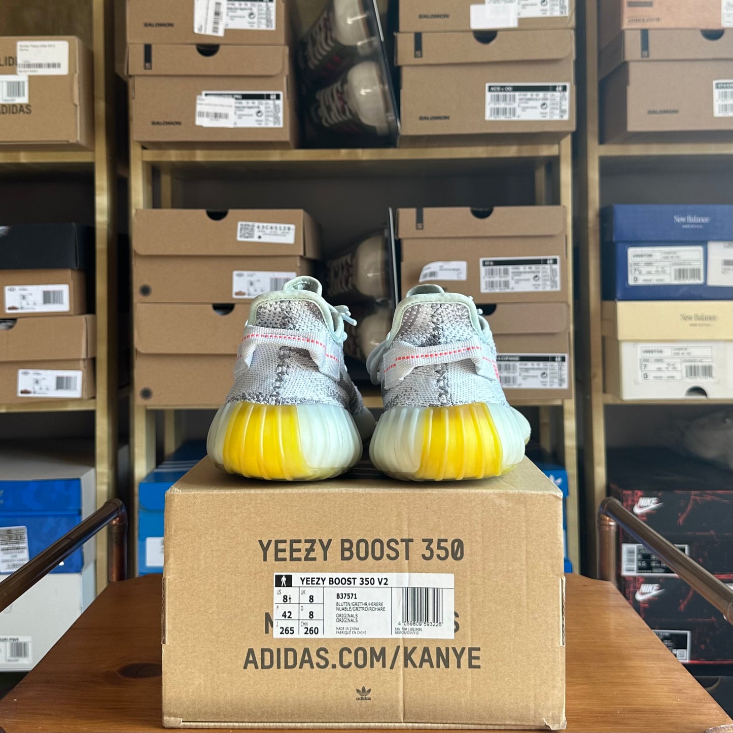 Preloved Yeezy 350V2 - Blue Tint (UK 8)