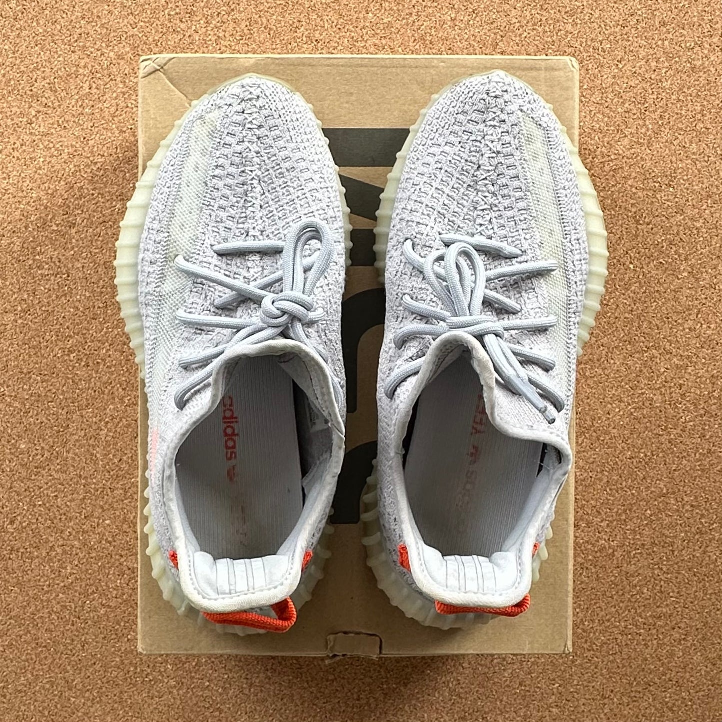 Preloved Yeezy Boost 350 V2 - Tail Light (UK 6.5)