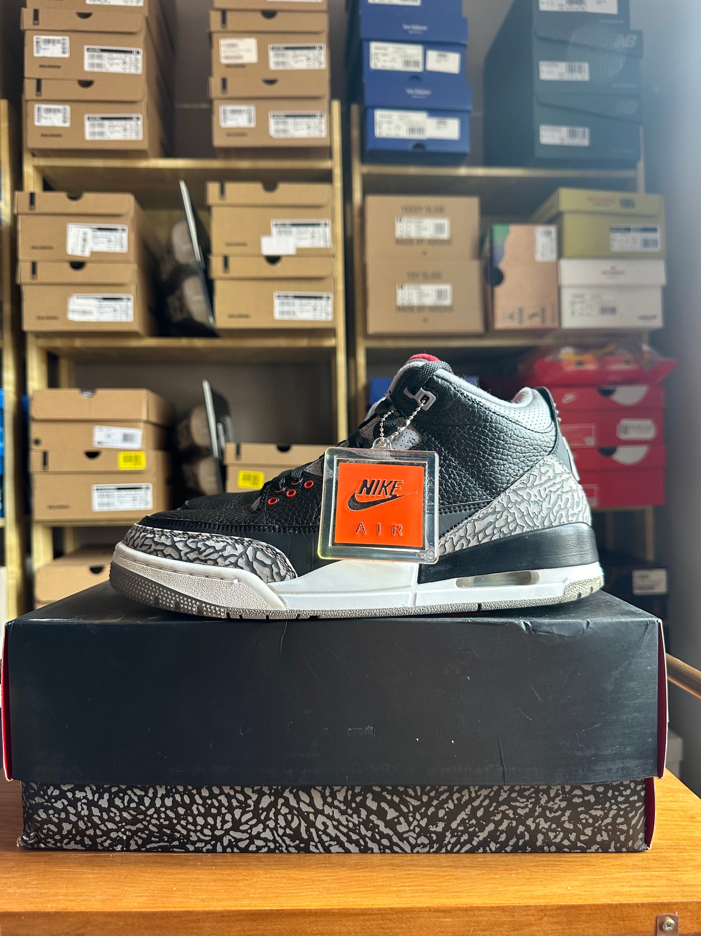 Preloved Air Jordan 3 Retro OG - Black Cement (UK 8)