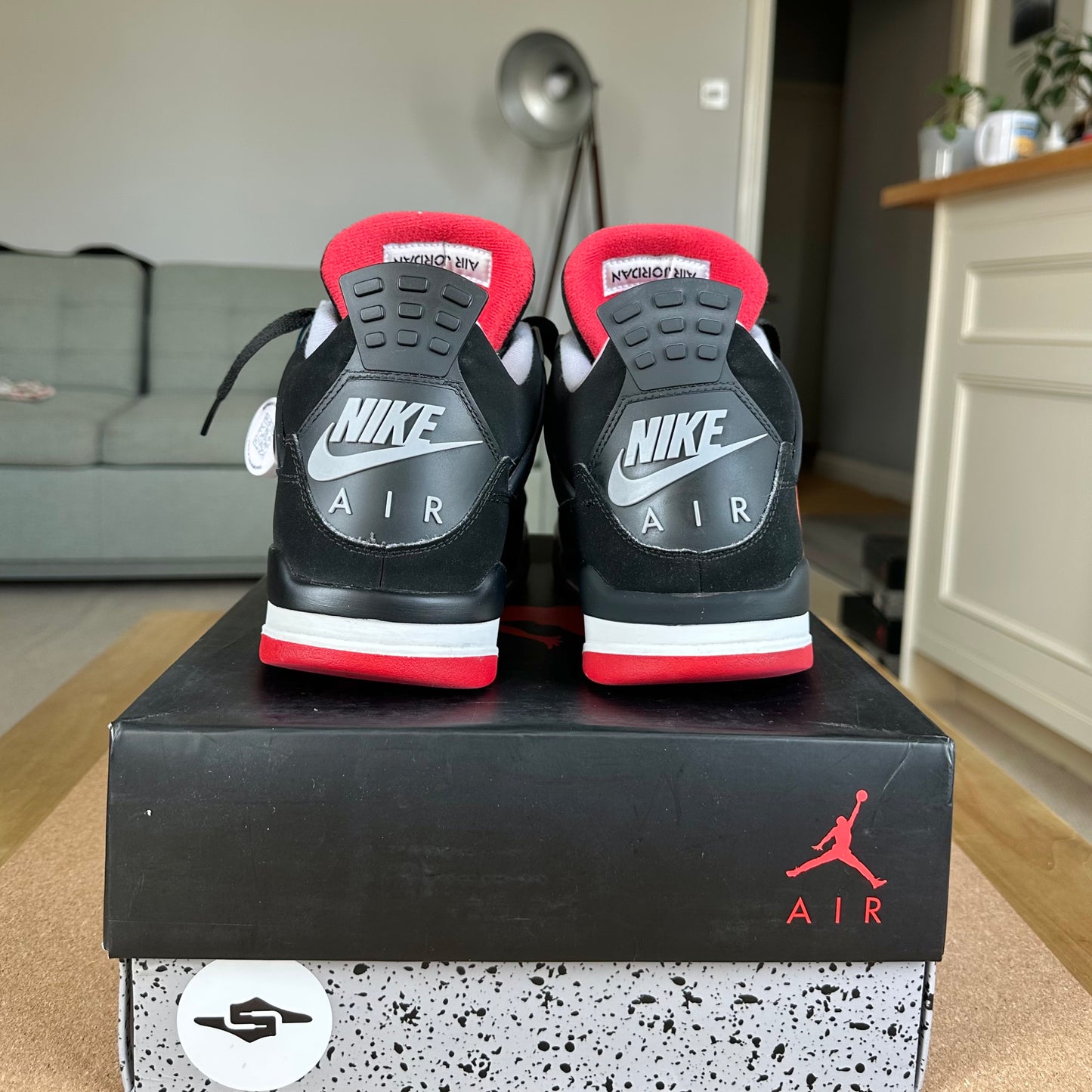 Preloved Air Jordan 4 - Bred 2019 (UK 8)