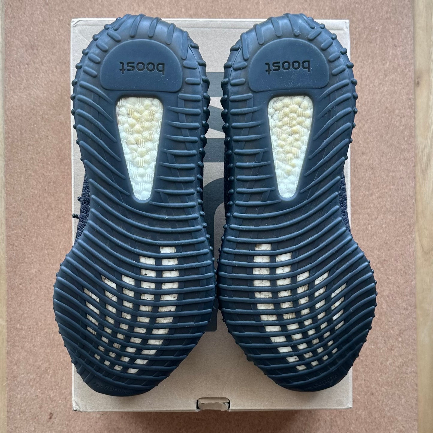 Preloved Yeezy Boost 350V2 - Black Non Reflective (UK 8.5)