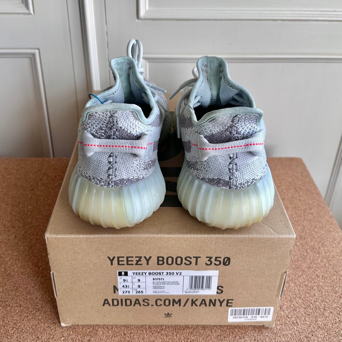 Preloved Yeezy 350V2 - Blue Tint (UK 9)