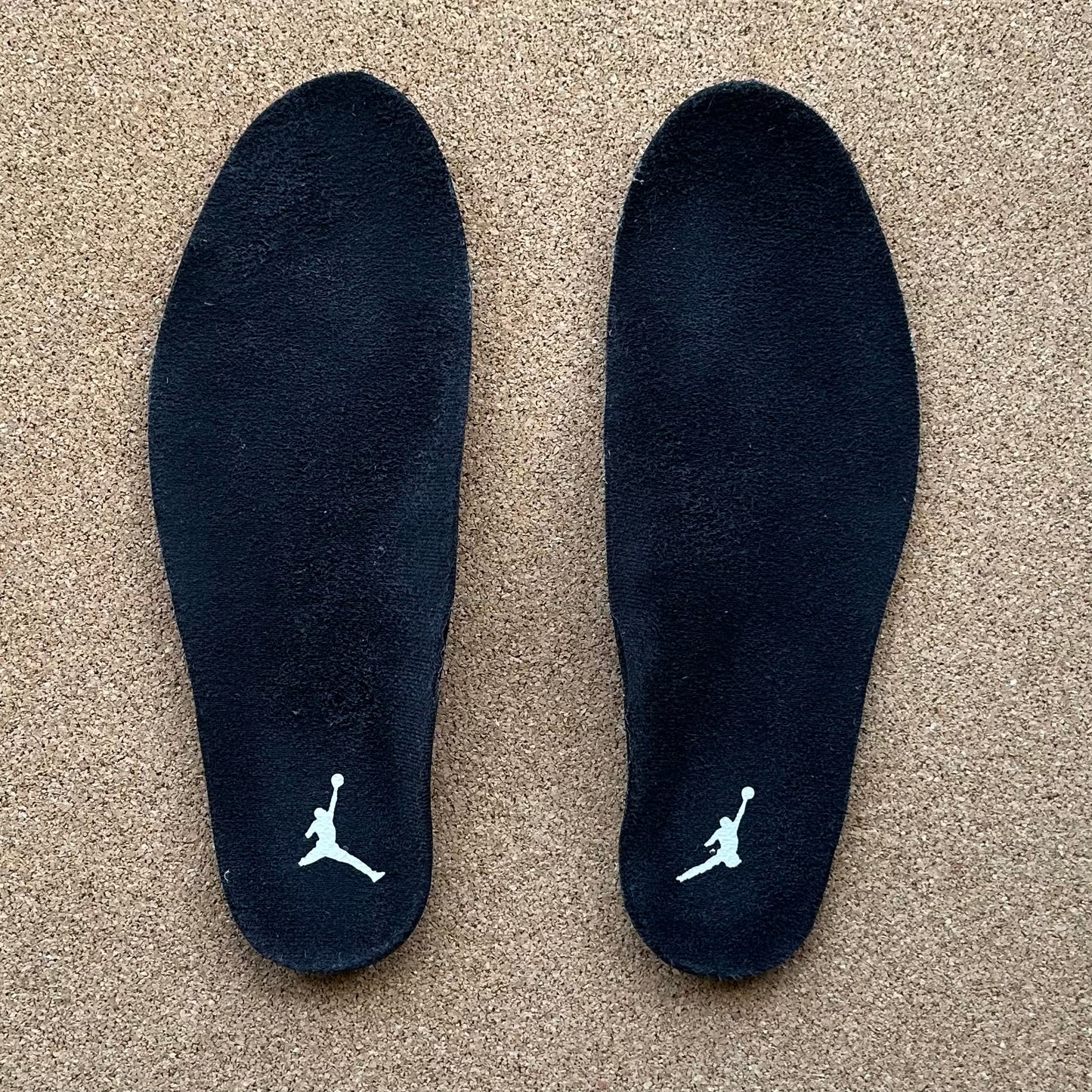 Preloved - Air Jordan 4 Retro - Thunder 2023 (UK 8)