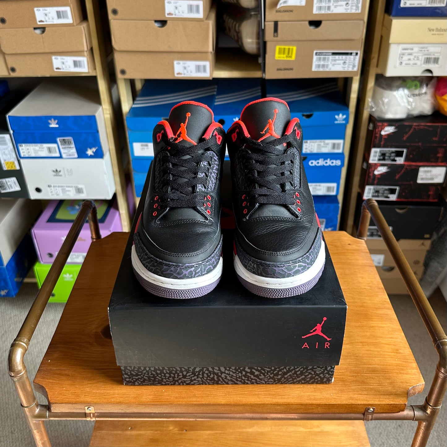 Preloved Air Jordan 3 - Crimson 2013 (UK 7)