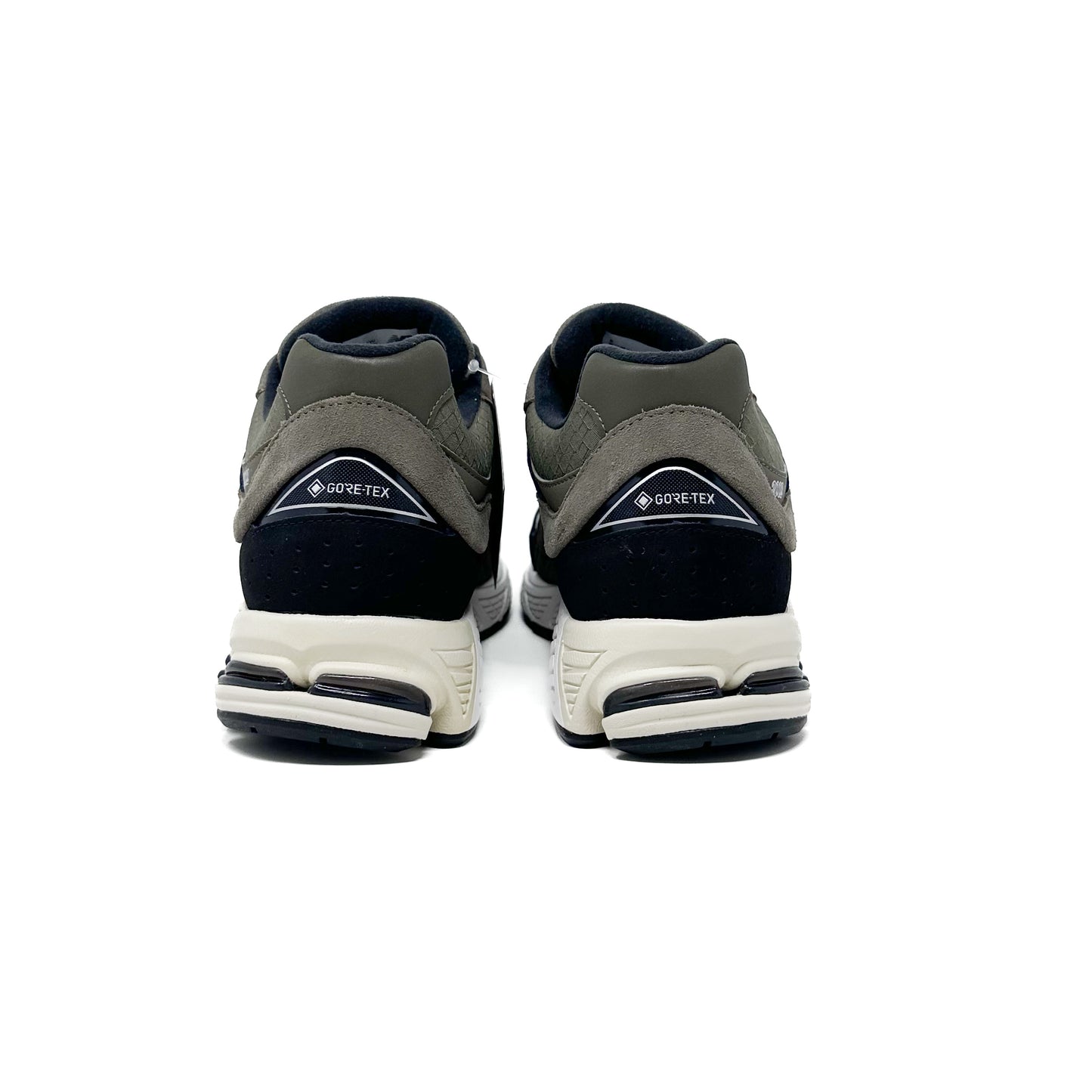 New Balance 2002R - Gore-Tex Olive