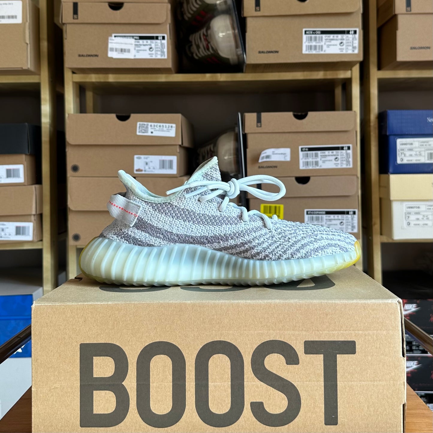 Preloved Yeezy 350V2 - Blue Tint (UK 8)
