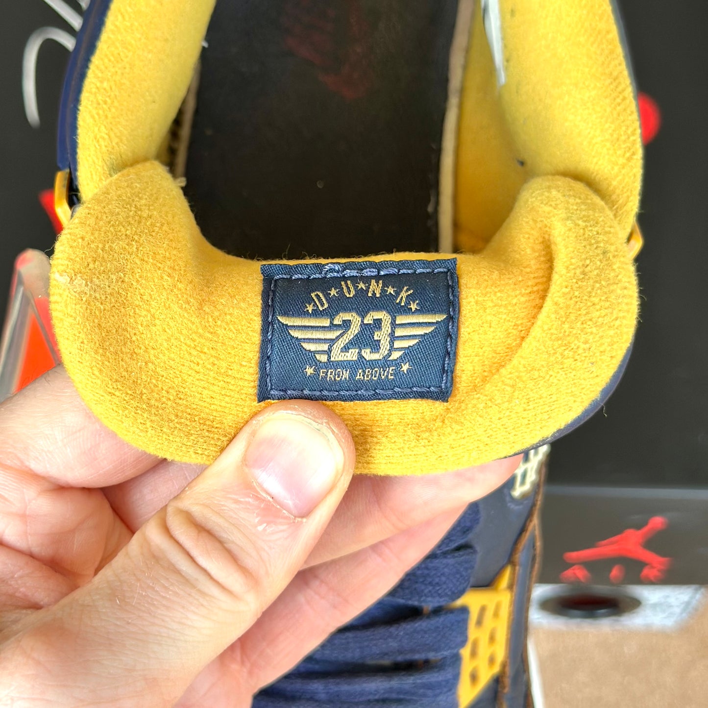 Preloved Air Jordan 4 Retro - Dunk From Above (UK 9.5)