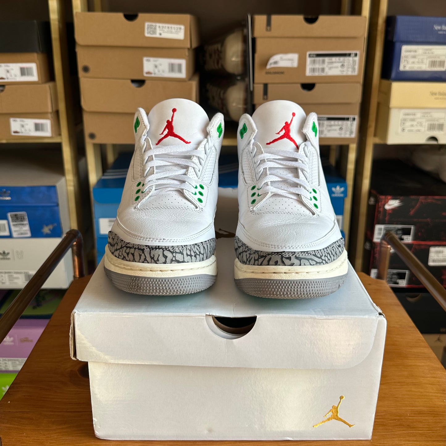 Preloved Air Jordan 3 (W) - Lucky Green (UK 7)