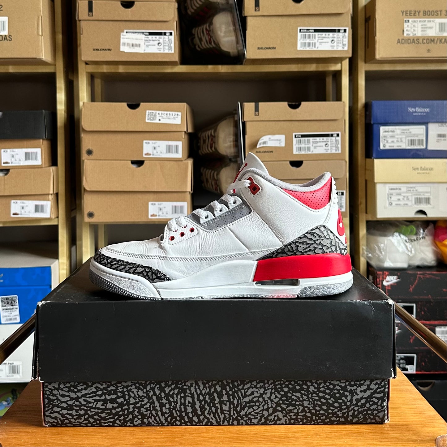 Preloved Air Jordan 3 - Fire Red 2022 (UK 8)