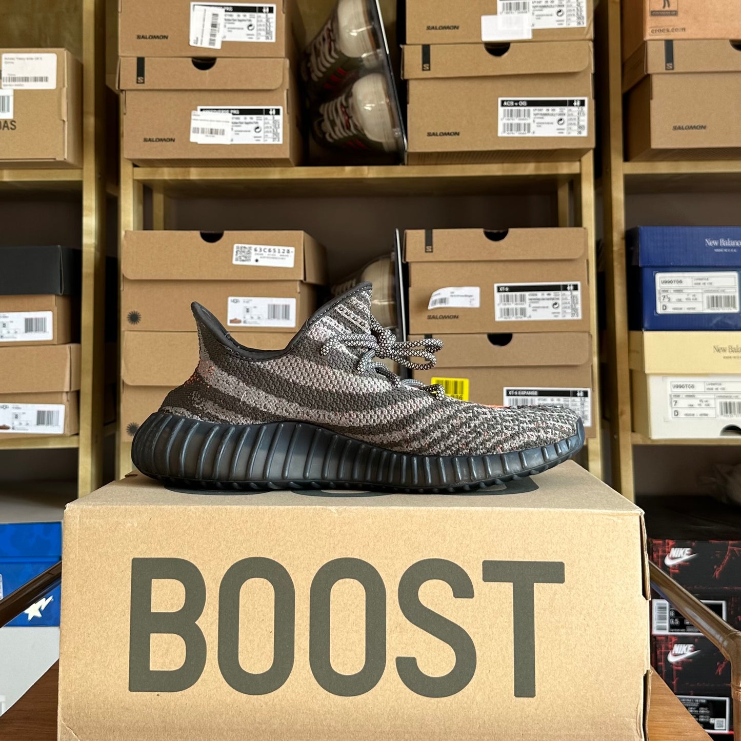 Preloved Yeezy 350V2 - Carbon Beluga (UK 10.5)