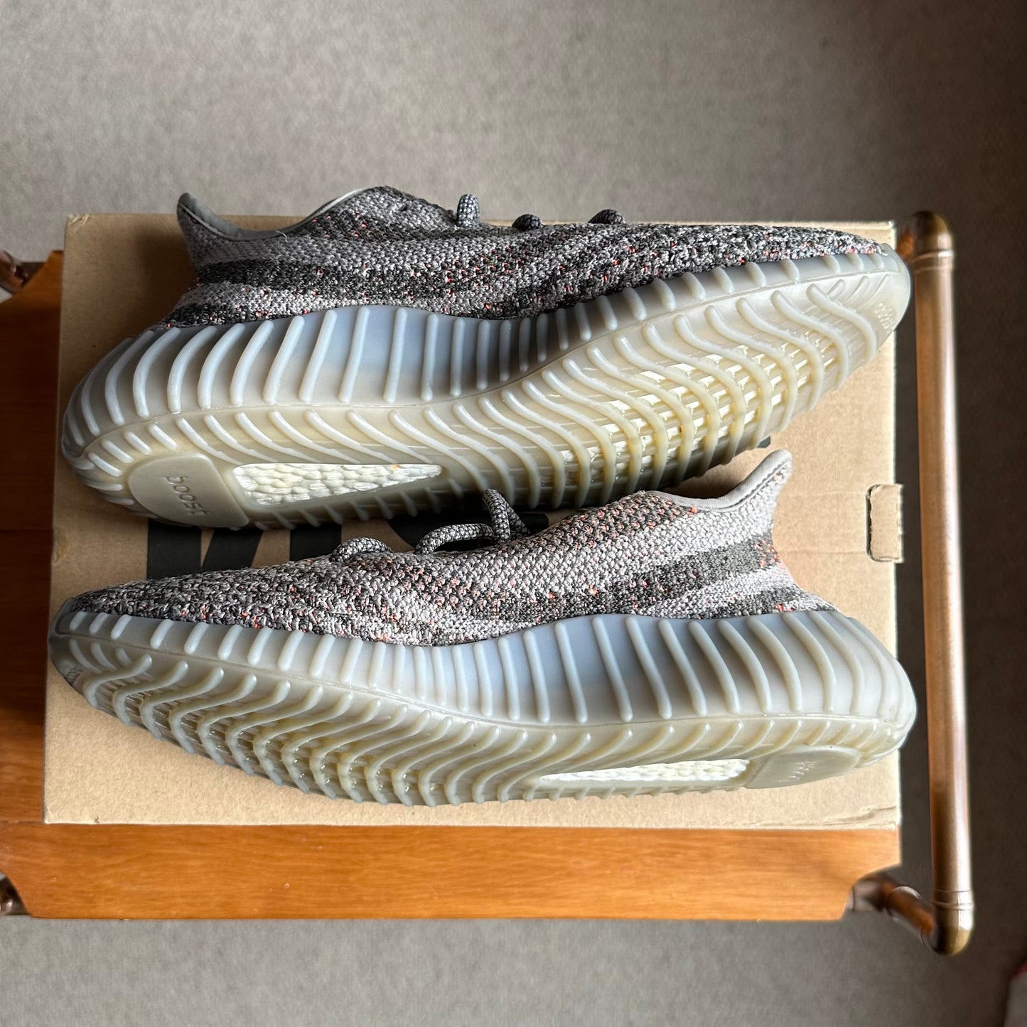 Preloved Yeezy 350V2 - Beluga Reflective (UK 7)