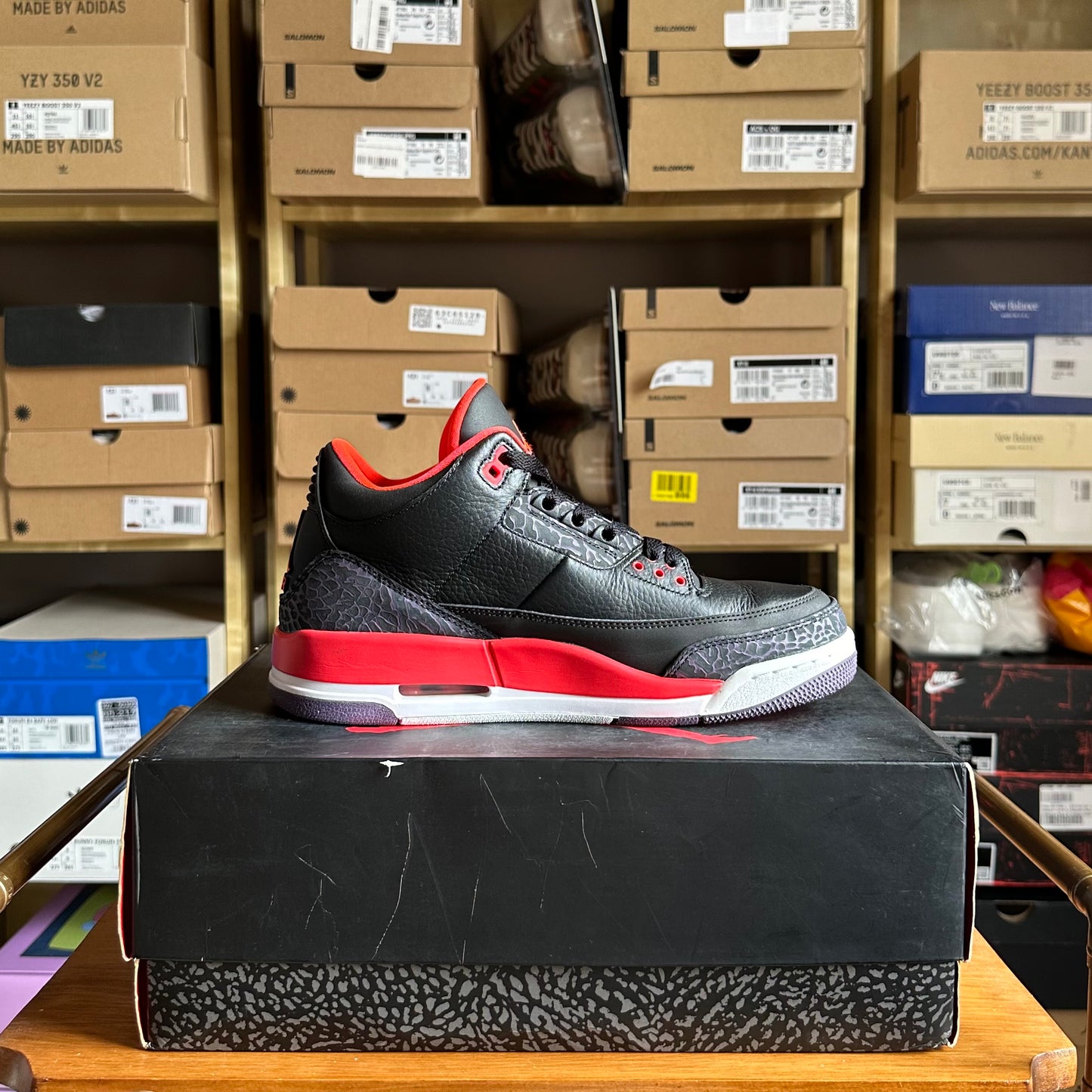 Preloved Air Jordan 3 - Crimson 2013 (UK 7)
