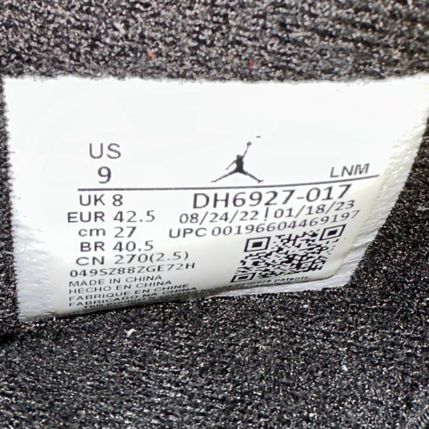 Preloved - Air Jordan 4 Retro - Thunder 2023 (UK 8)