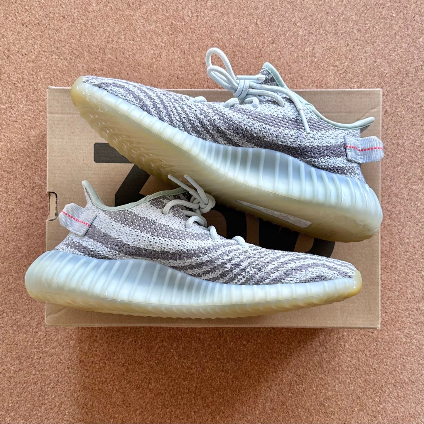 Preloved Yeezy 350V2 - Blue Tint (UK 9)