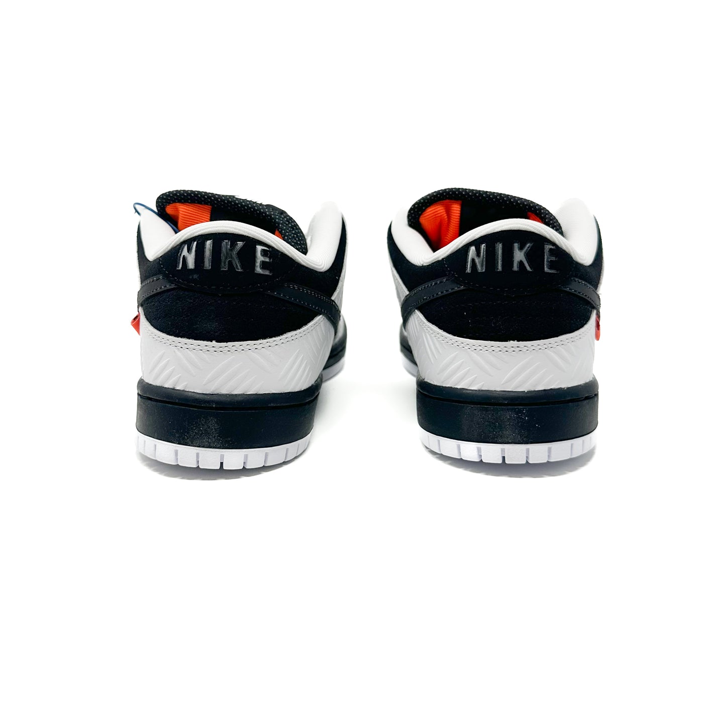 Nike SB Dunk Low - Tightbooth