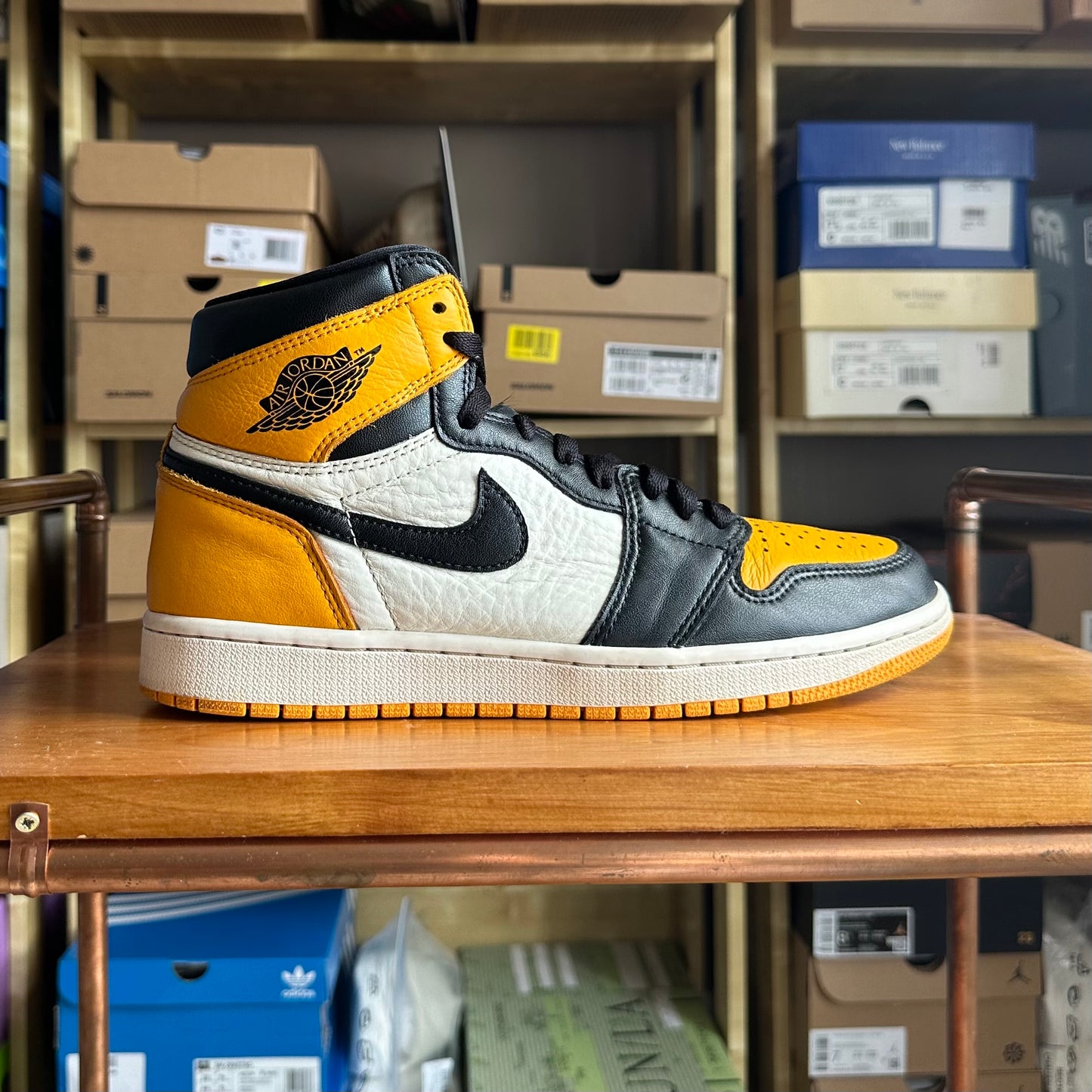 Preloved Air Jordan 1 Retro High OG - Taxi (UK 7.5) - No Box
