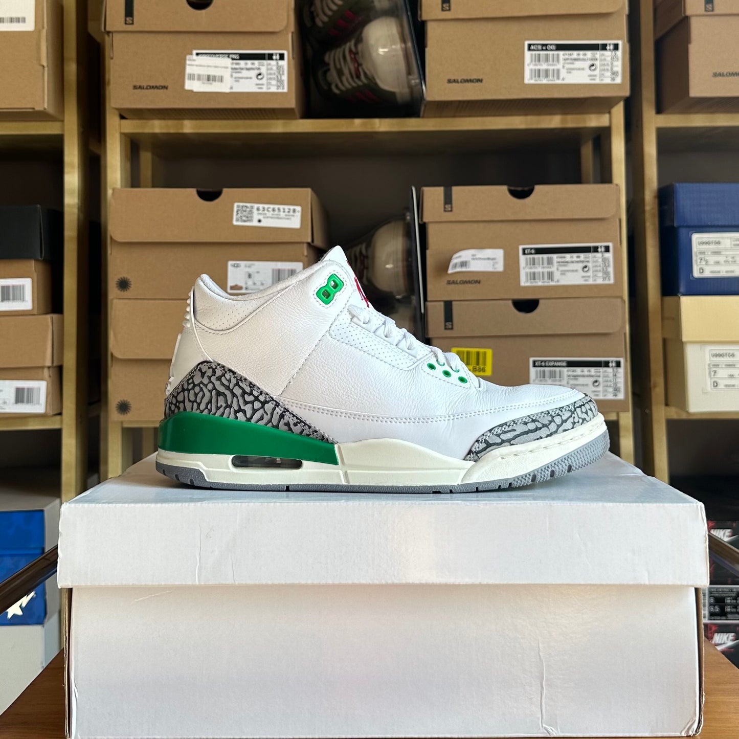 Preloved Air Jordan 3 (W) - Lucky Green (UK 7)