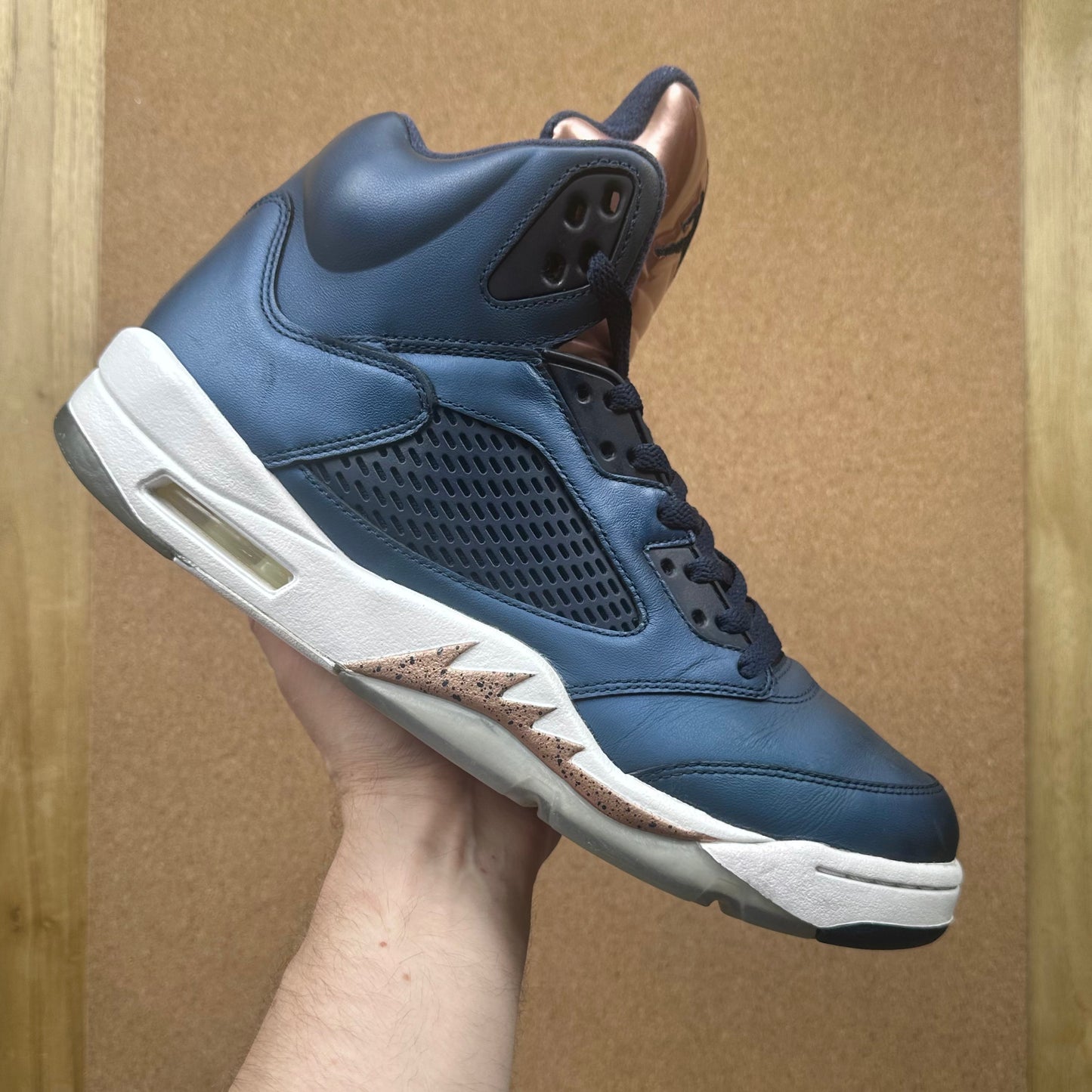 Preloved Air Jordan 5 Retro - Bronze (UK 11)