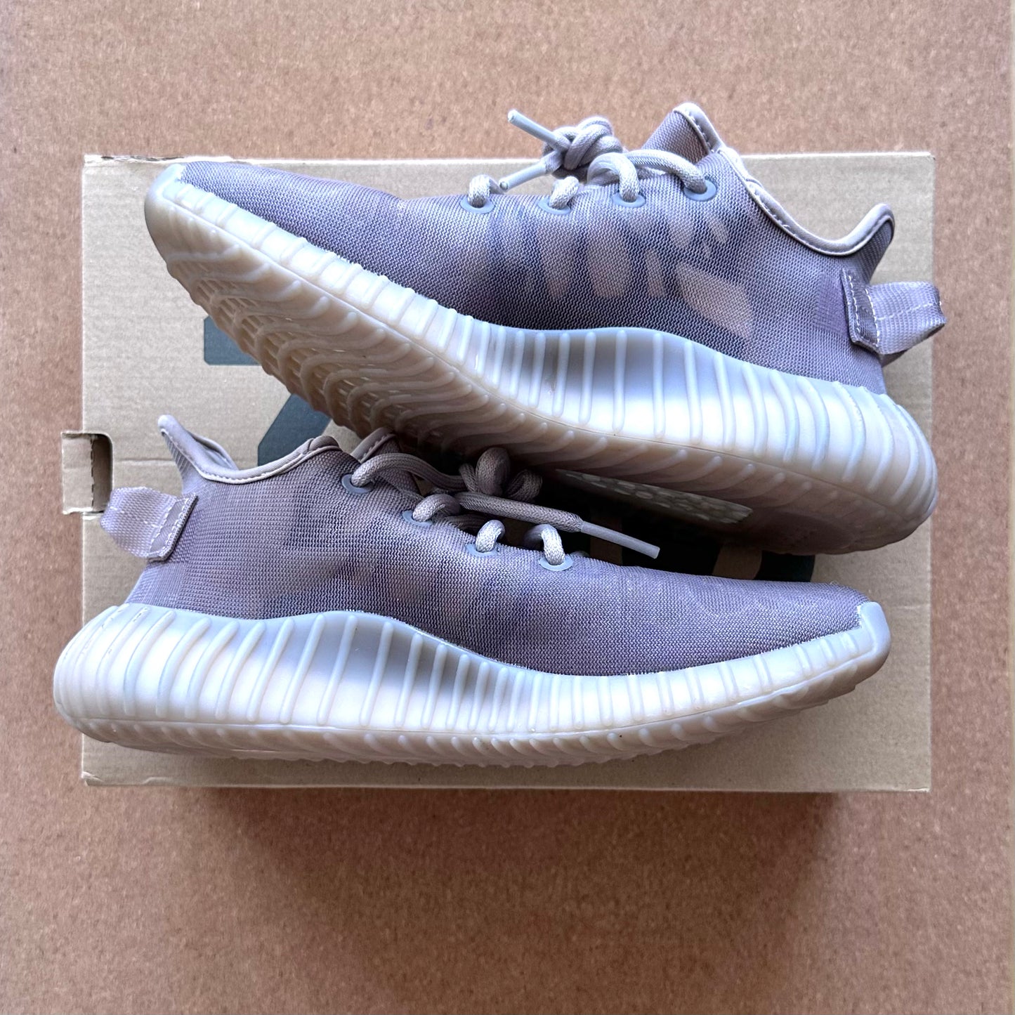 Preloved Yeezy Boost 350V2 - Mono Mist (UK 4)