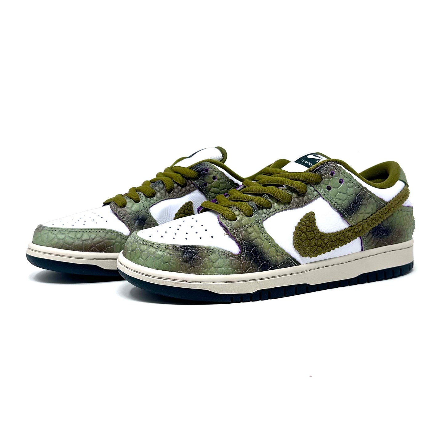 Nike SB Dunk x Alexis Sablone - Chameleon