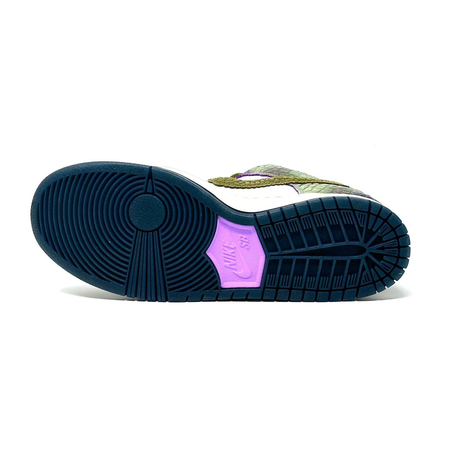 Nike SB Dunk x Alexis Sablone - Chameleon