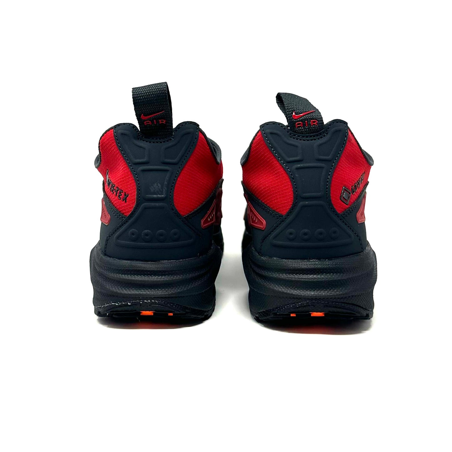 Nike Air Max SNDR Gore-Tex (W) - Hyper Crimson
