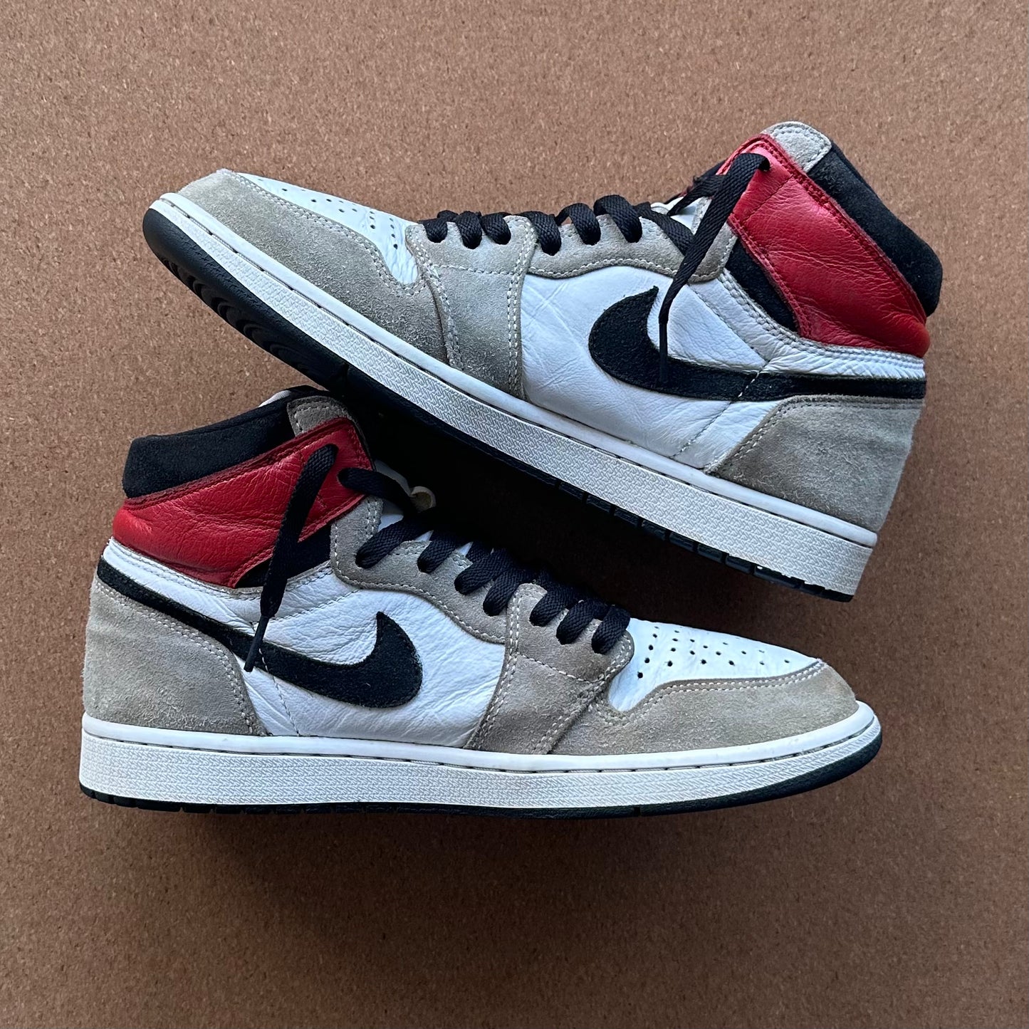 Preloved Air Jordan 1 Retro High OG - Light Smoke Grey (UK 9)