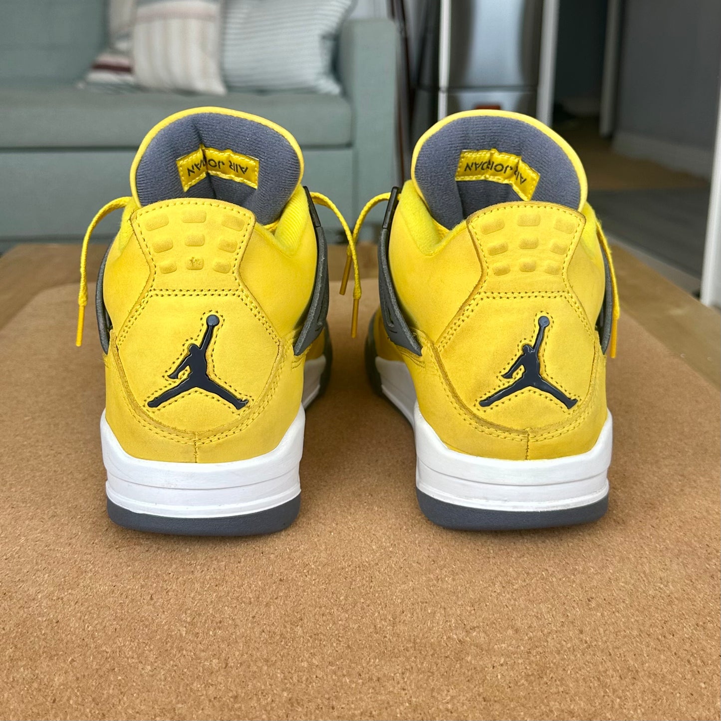 Preloved Air Jordan 4 Retro Mid - Lightning 2021 (UK 8)