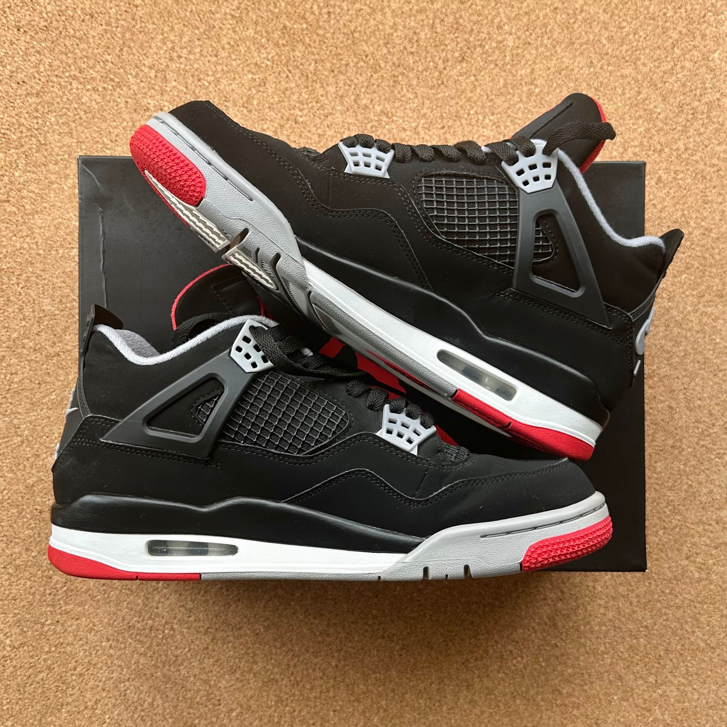Preloved Air Jordan 4 - Bred 2019 (UK 8.5)