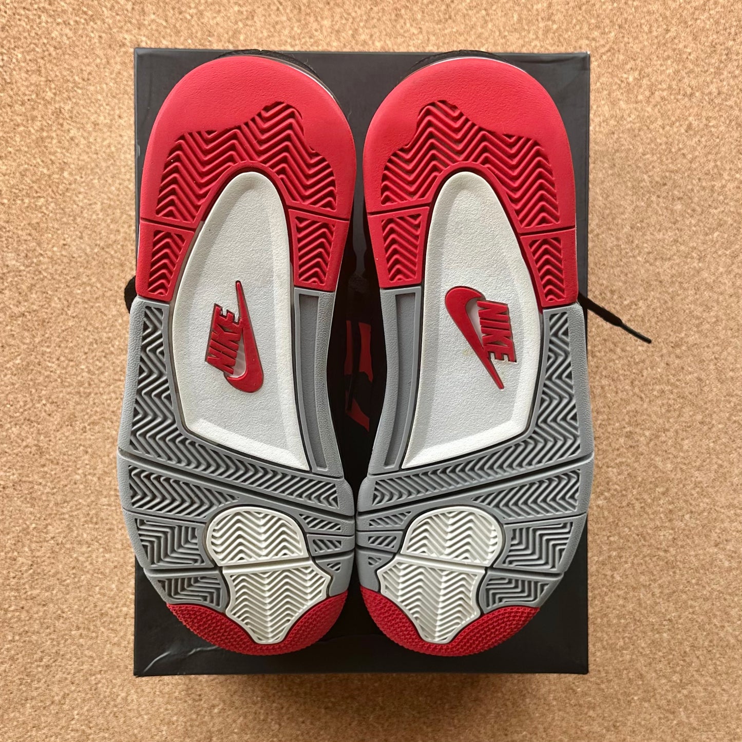Preloved Air Jordan 4 - Bred 2019 (UK 8.5)