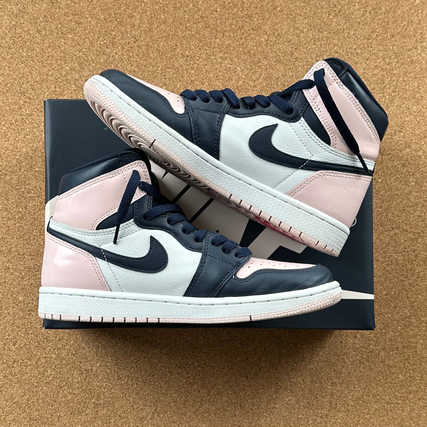 UK 6 - Air Jordan 1 Retro High OG (W) - Atmosphere 'Bubblegum'