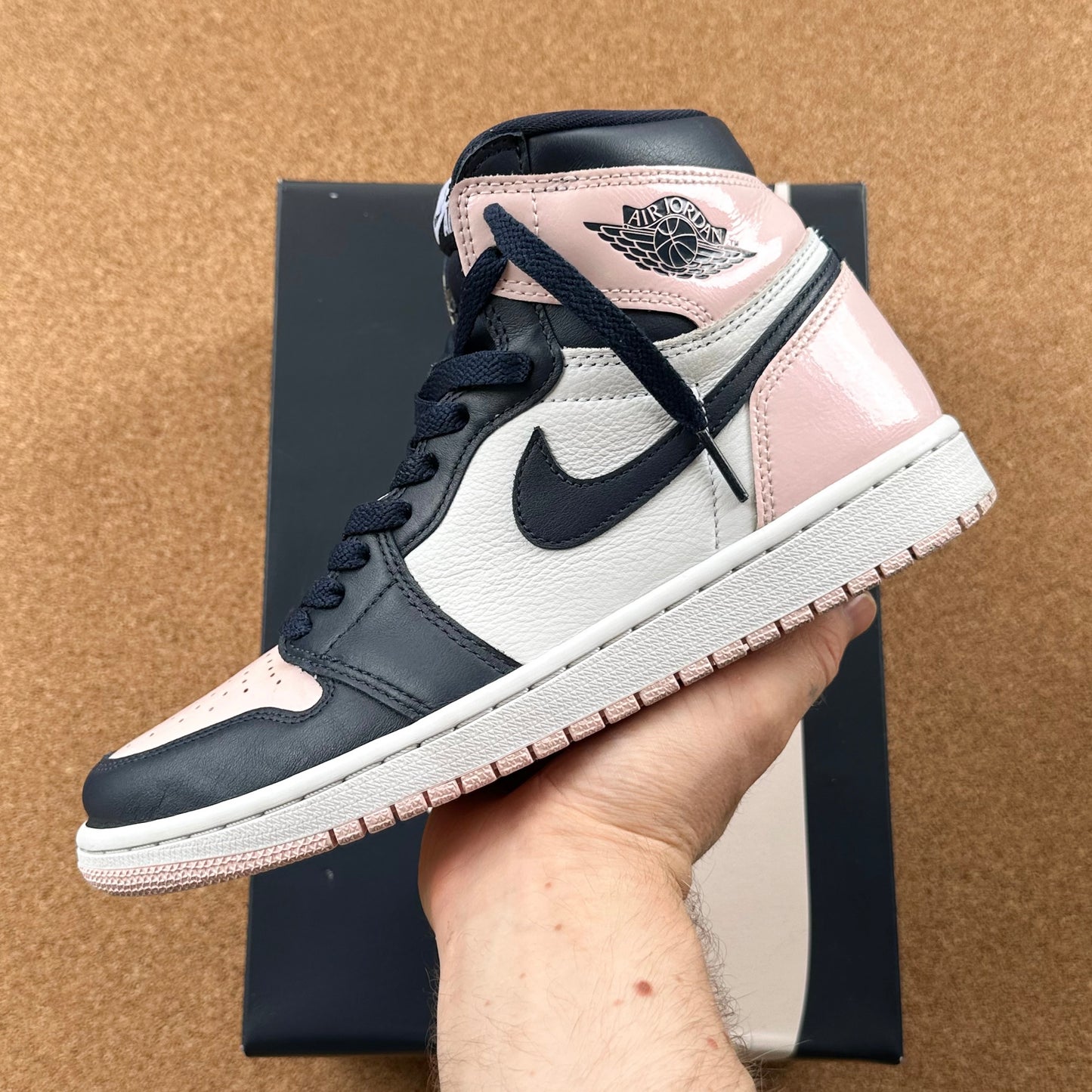 UK 6 - Air Jordan 1 Retro High OG (W) - Atmosphere 'Bubblegum'