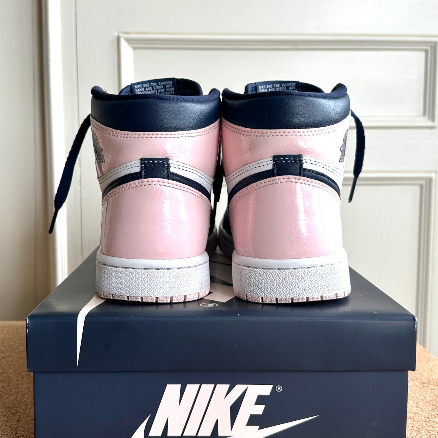 UK 6 - Air Jordan 1 Retro High OG (W) - Atmosphere 'Bubblegum'