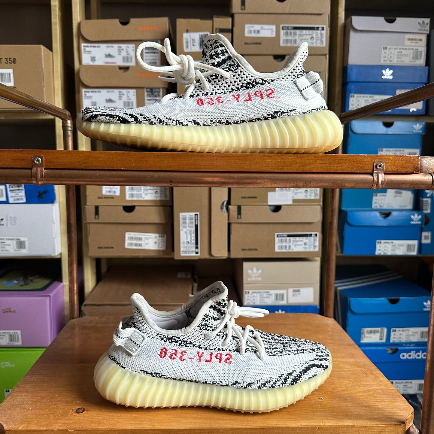 Preloved Yeezy Boost 350V2 - Zebra (UK 6) - No Box