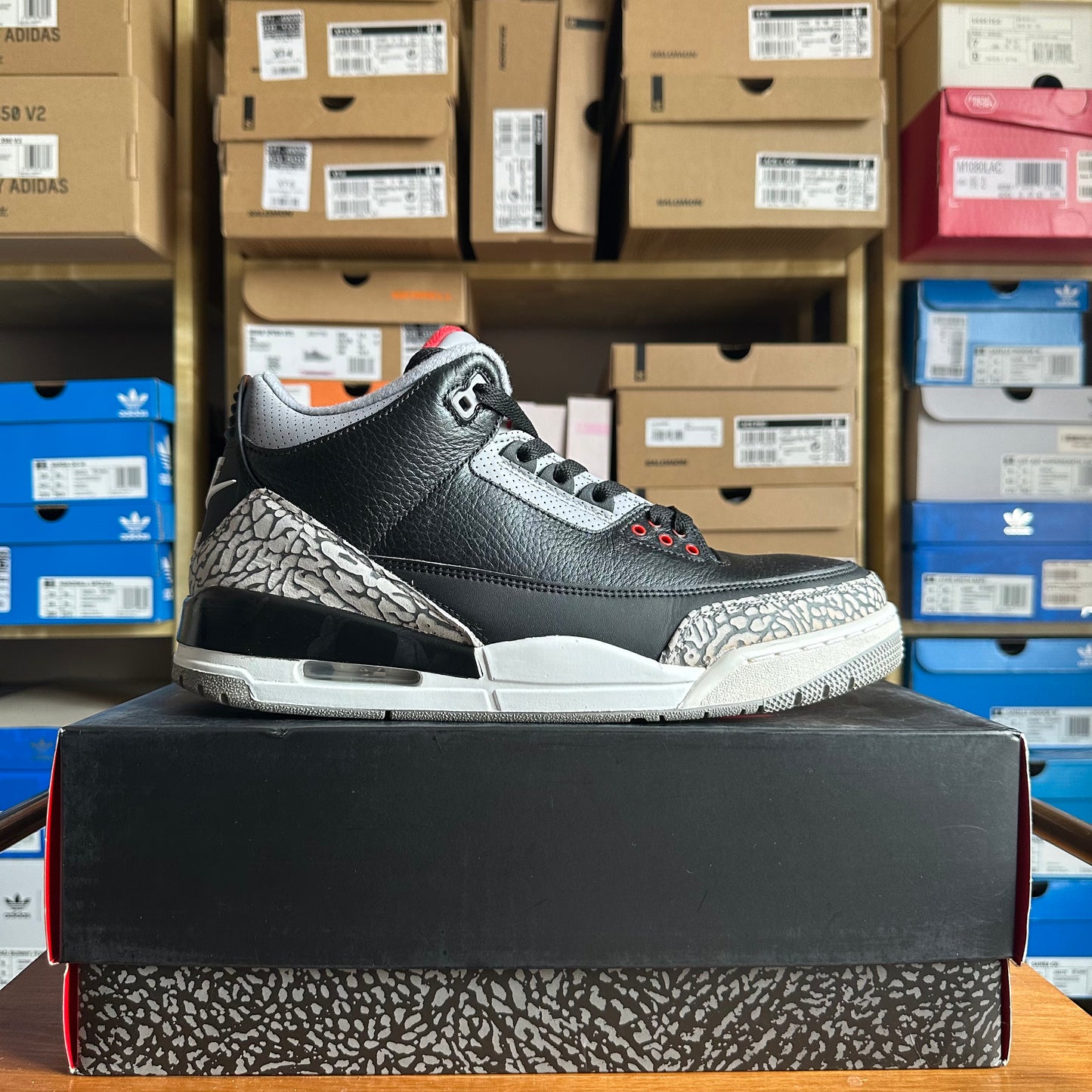 Preloved Air Jordan 3 Retro OG - Black Cement 2018 (UK 9)