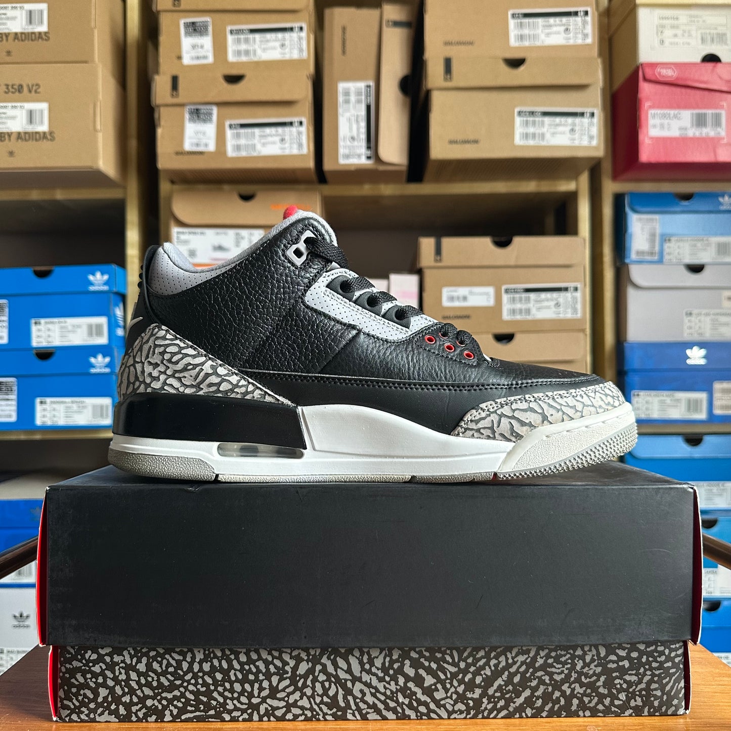 Preloved Air Jordan 3 Retro OG - Black Cement 2018 (UK 9)