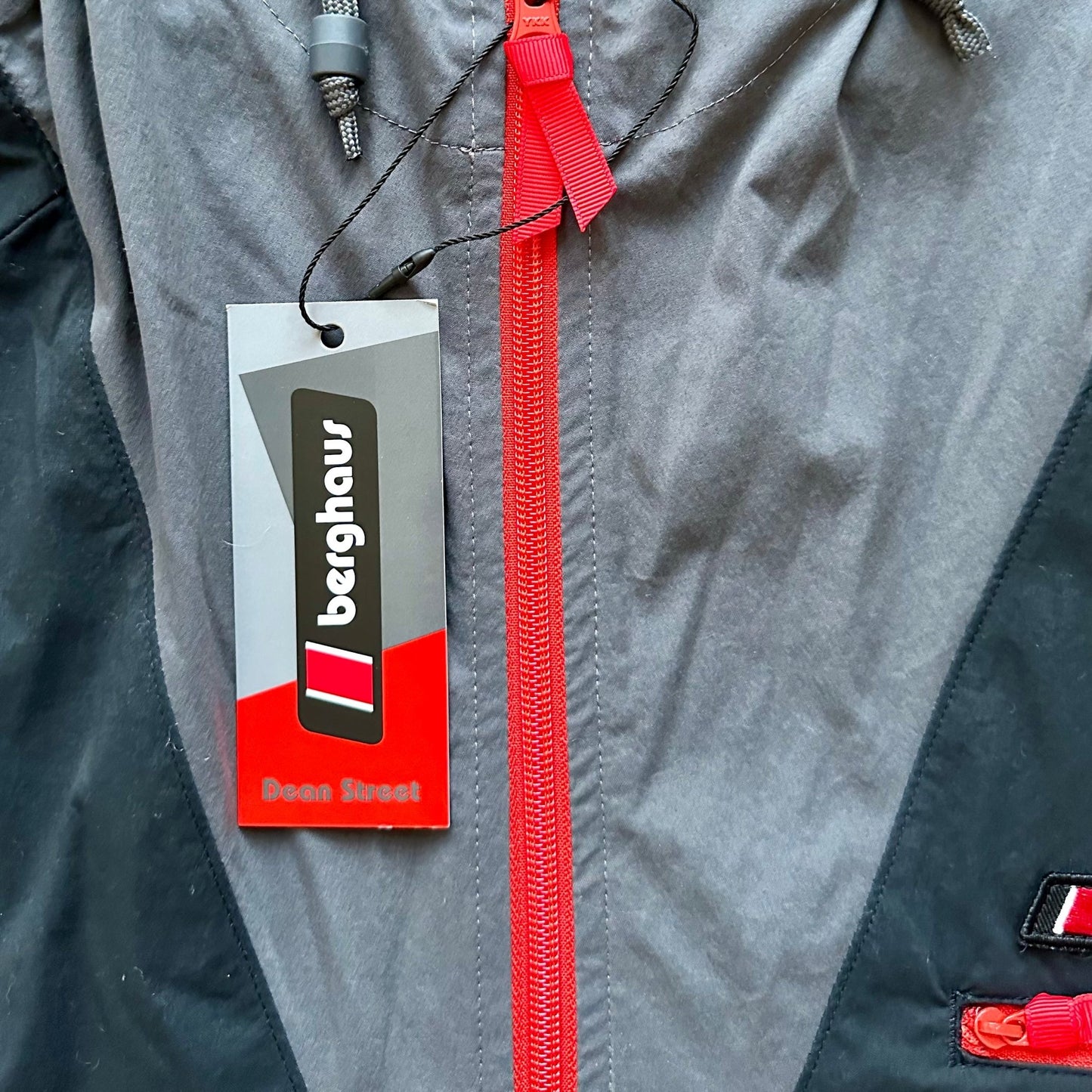 Berghaus Windshirt 90 Half Zip Jacket - Black/Grey - Cherry Picked Kicks