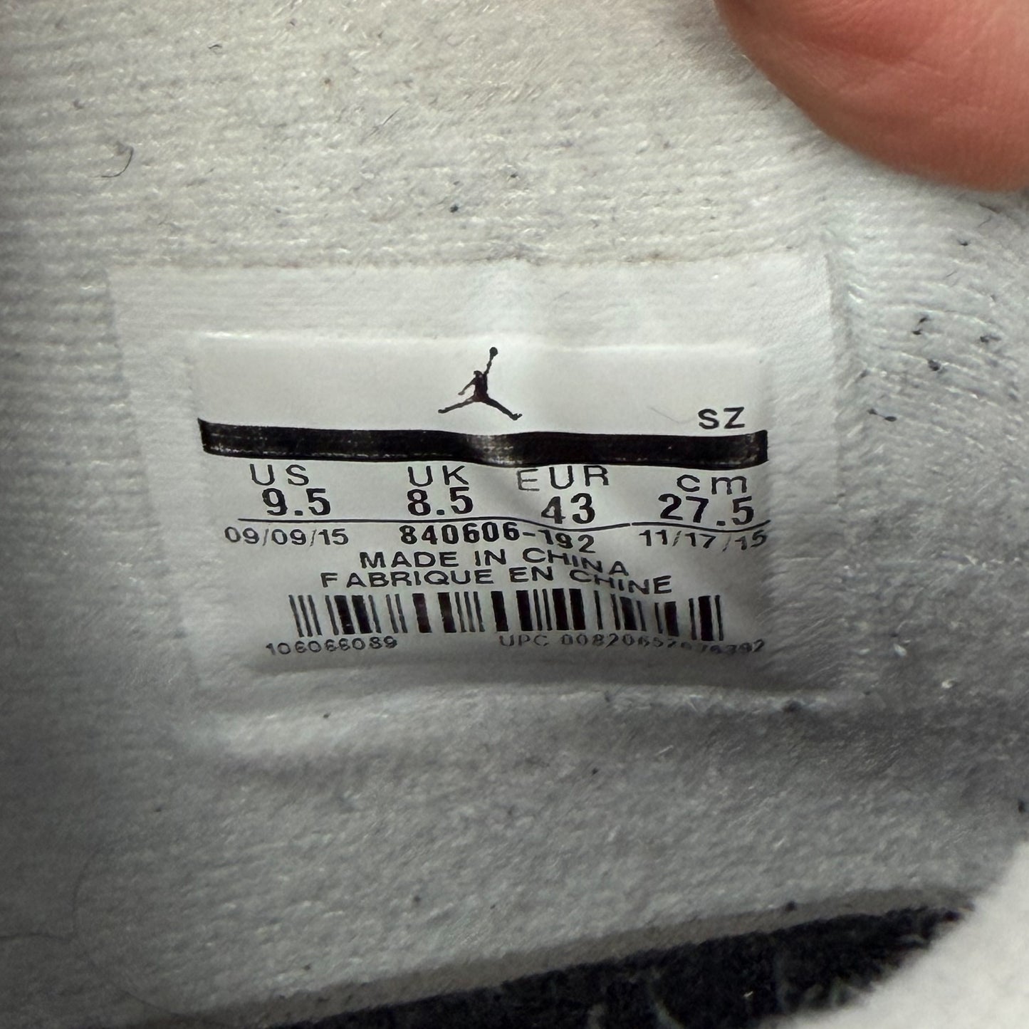 Preloved Air Jordan 4 Retro OG Mid - White Cement 2015 (UK 8.5)