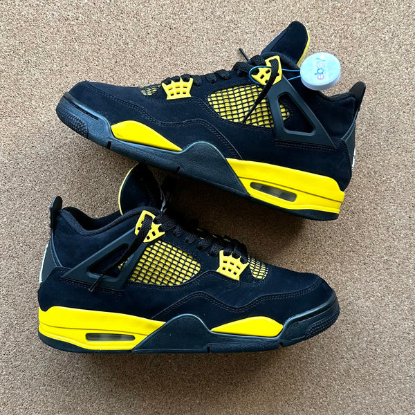 Preloved - Air Jordan 4 Retro - Thunder 2023 (UK 8)