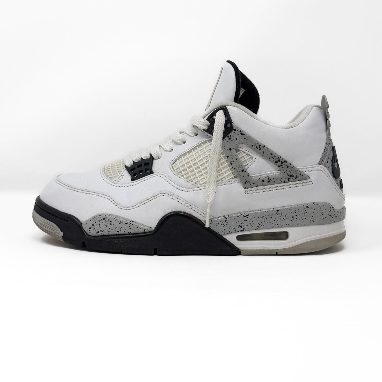 Preloved Air Jordan 4 Retro OG Mid - White Cement 2015 (UK 8.5)