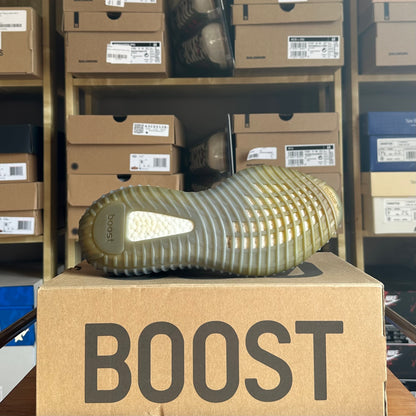 Preloved Yeezy 350V2 -  Beluga 2.0 (UK 7.5)
