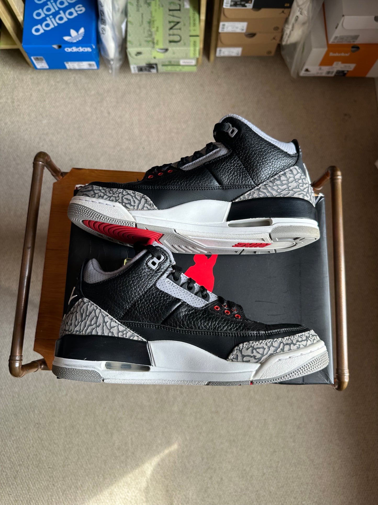 Preloved Air Jordan 3 Retro OG - Black Cement (UK 8) - Damaged Box